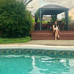 Meet your Posher, Rose